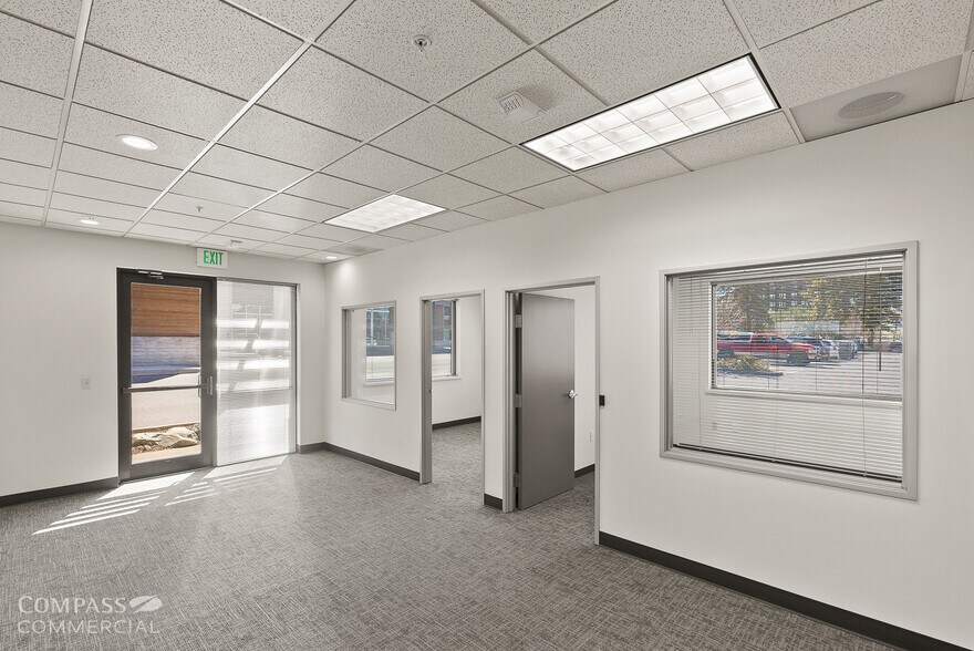 More Photos Of 123 SW Columbia St, Bend Office For Sale