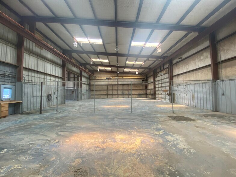 More Photos Of 4003 S County Road 1294, Odessa Warehouse For Lease