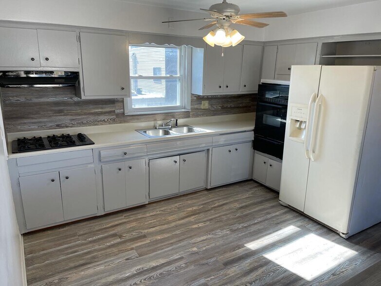 More Photos Of 10952 S Western Ave, Chicago Apartments For Sale