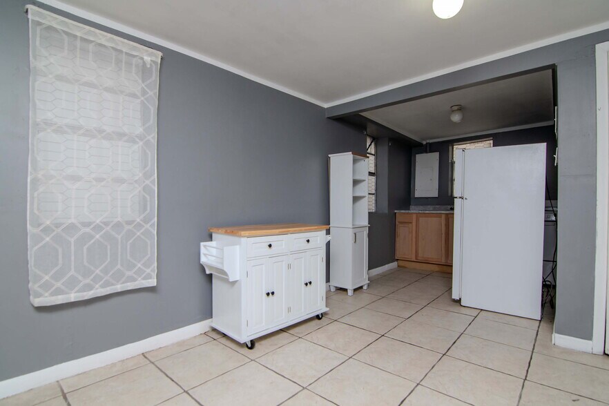 More Photos Of 308 E Waters Ave, Tampa Restaurant For Sale