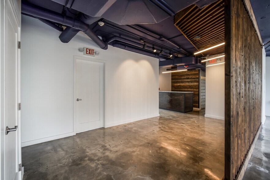 More Photos Of 2424 S Dixie Hwy, Coconut Grove Loft Creative Space For Sale