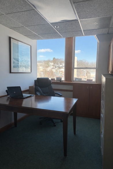 More Photos Of 22 Mill St, Arlington Medical For Sale