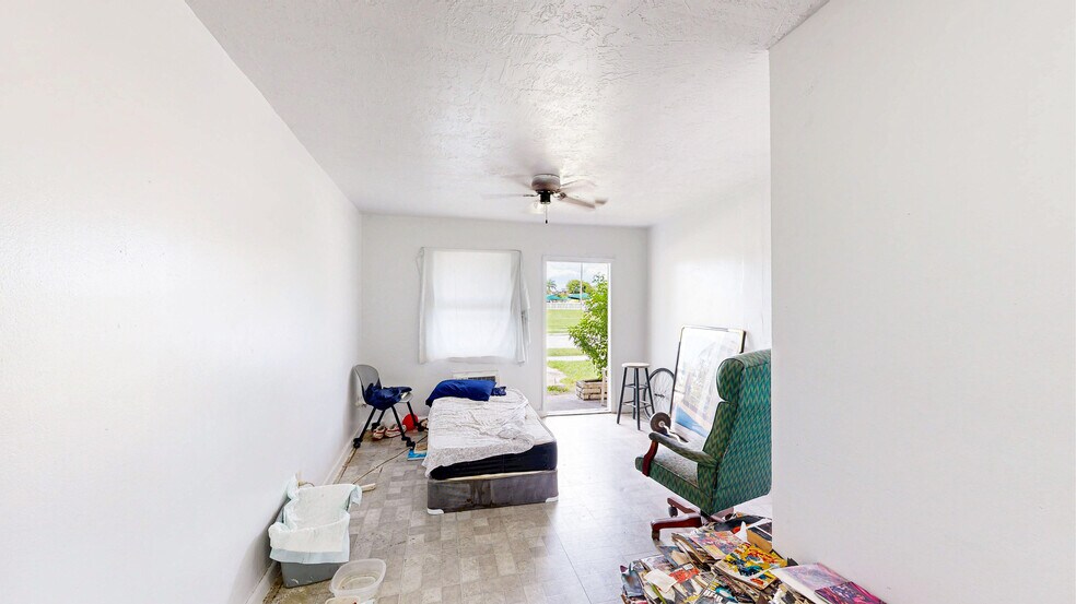 More Photos Of 1478 NW 2nd Ave, Florida City Multifamily For Sale