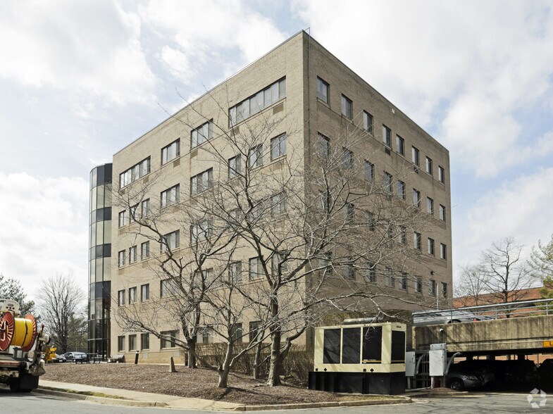 More Photos Of 3028 Javier Rd, Fairfax Medical For Lease