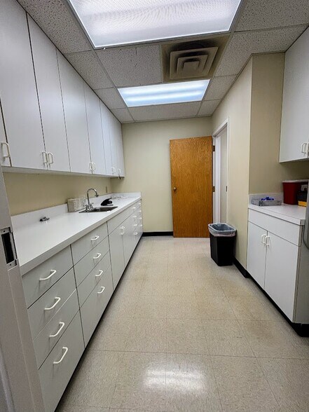 More Photos Of 660 Cooper Rd, Westerville Medical For Sale