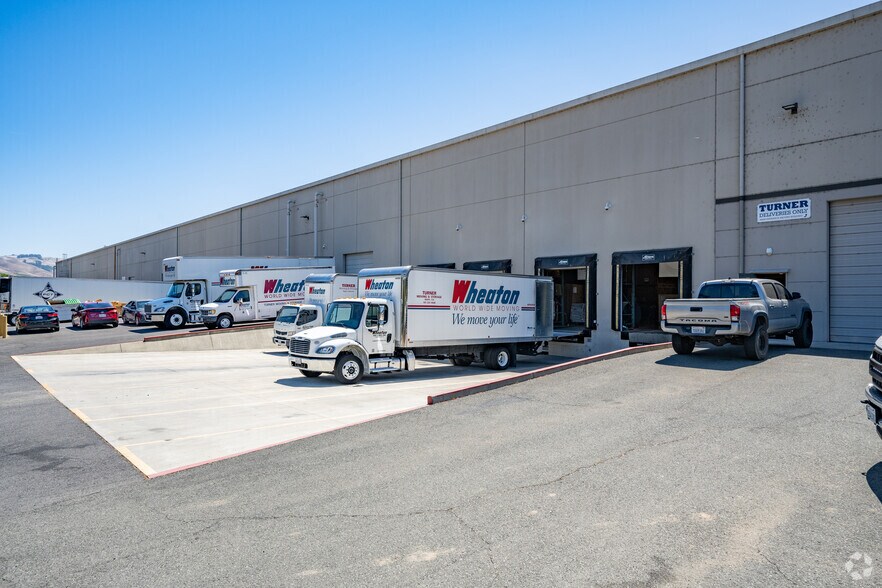 More Photos Of 1560-1572 Airport Blvd, Napa Warehouse For Lease