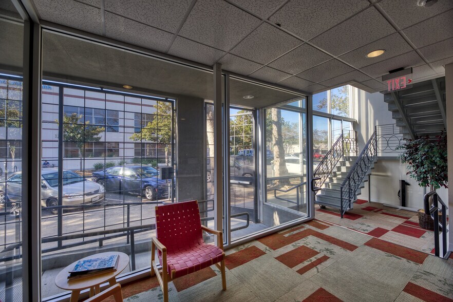 More Photos Of 2007 O St, Sacramento Office For Lease