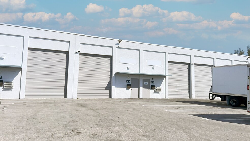 More Photos Of 5220-5296 NW 163rd St, Miami Lakes Warehouse For Lease