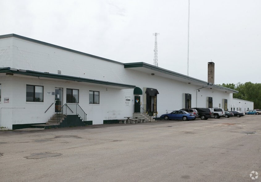 More Photos Of 2420 W County Road C, Roseville Warehouse For Sale