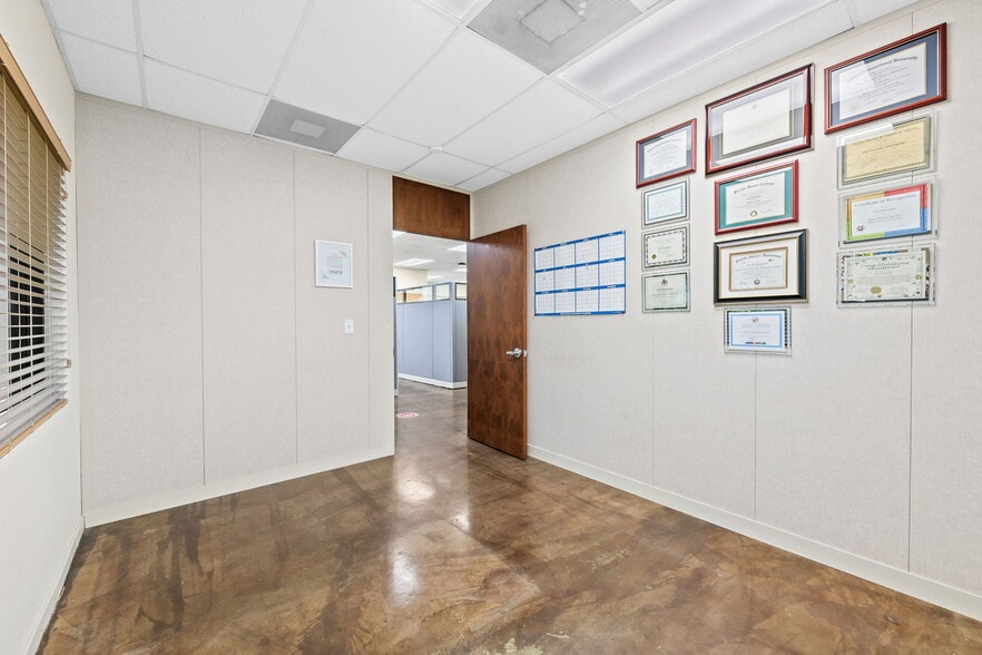 More Photos Of 914 NW 6th St, Fort Lauderdale Loft Creative Space For Lease