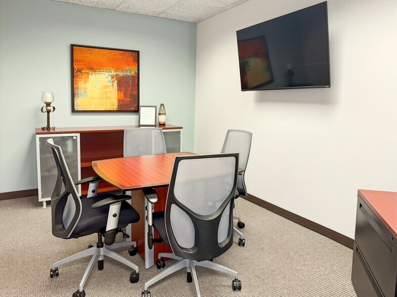 More Photos Of 1415 W 22nd St, Oak Brook Coworking Space