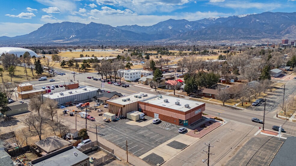 More Photos Of 27 N Union Blvd, Colorado Springs Showroom For Sale