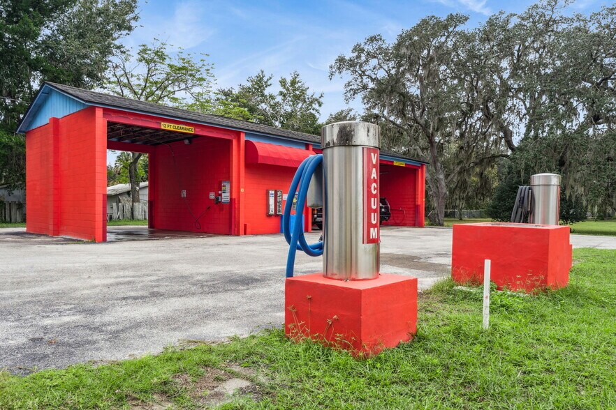 More Photos Of 21944 FL-40, Astor Carwash For Sale