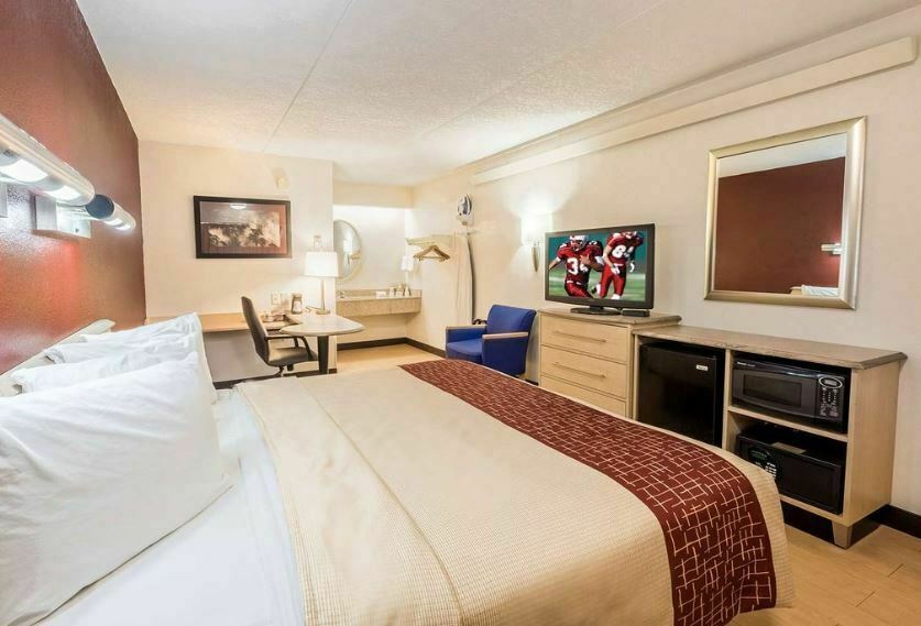 More Photos Of 6099 Youngerman Cir, Jacksonville Hotel For Sale