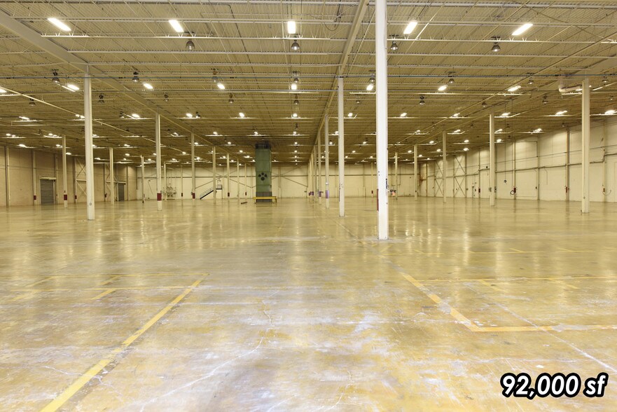 More Photos Of 2525 Monroe Blvd, Norristown Distribution For Lease