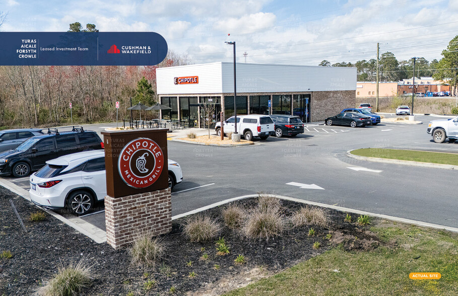 Primary Photo Of 2098 US Highway 17, Richmond Hill Restaurant For Sale