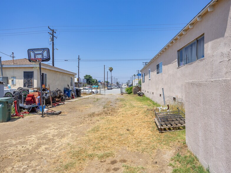 Primary Photo Of 13110 S Main St, Los Angeles Land For Sale