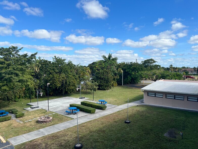 More Photos Of 5400 SW 122nd Ave, Miami Religious Facility For Lease