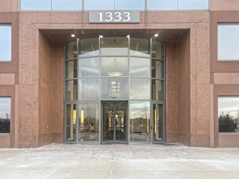 More Photos Of 1333 Burr Ridge Pky, Burr Ridge Coworking Space