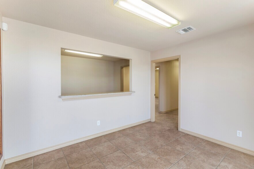 More Photos Of 3838 Endeavor Loop, Bryan Industrial For Lease