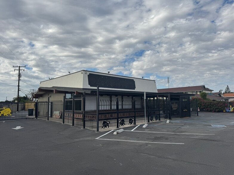 Primary Photo Of 11241 Beach Blvd, Stanton General Retail For Lease