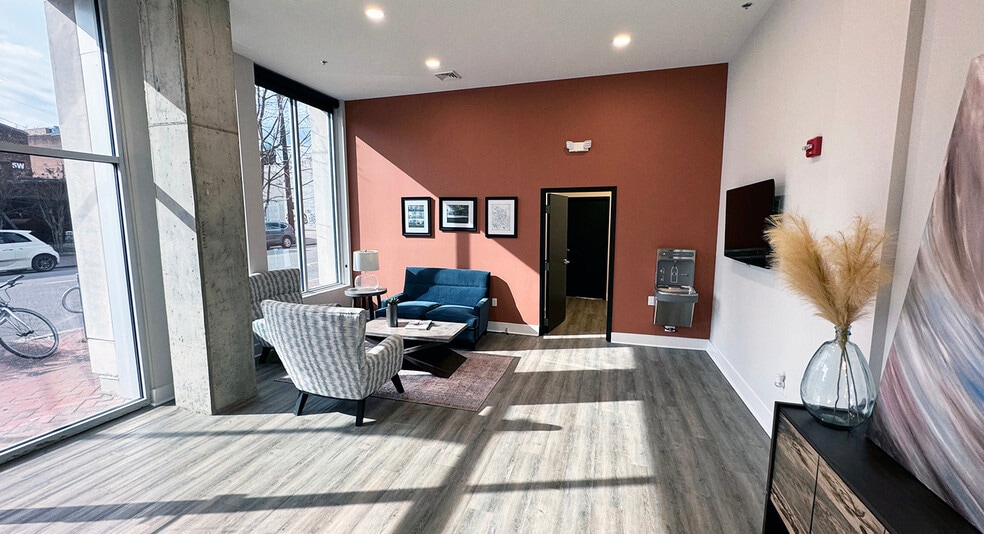 More Photos Of 2 W Marshall St, Richmond Apartments For Lease