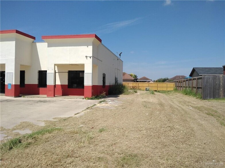 More Photos Of 939 S Alamo Rd, Alamo Convenience Store For Sale