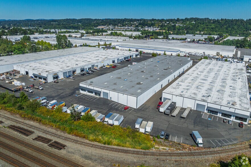 More Photos Of 7817 S 210th St, Kent Warehouse For Lease
