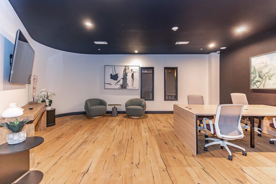 More Photos Of 515 West Ave, Norwalk Unknown For Lease