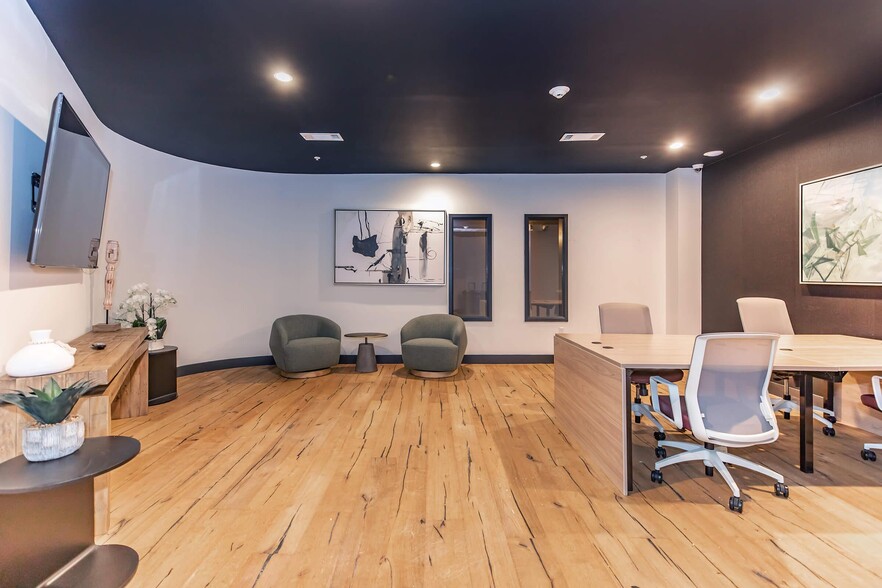 More Photos Of 515 West Ave, Norwalk Unknown For Lease