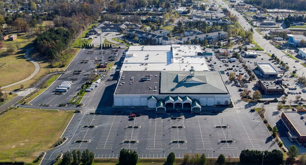 More Photos Of 1701 Westchester Dr, High Point Religious Facility For Sale