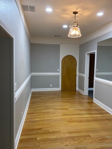 More Photos Of 120 Pickard Pl, Reno Office For Lease