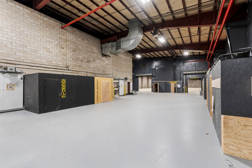 More Photos Of 4865 Arthur Kill Rd, Staten Island Warehouse For Sale