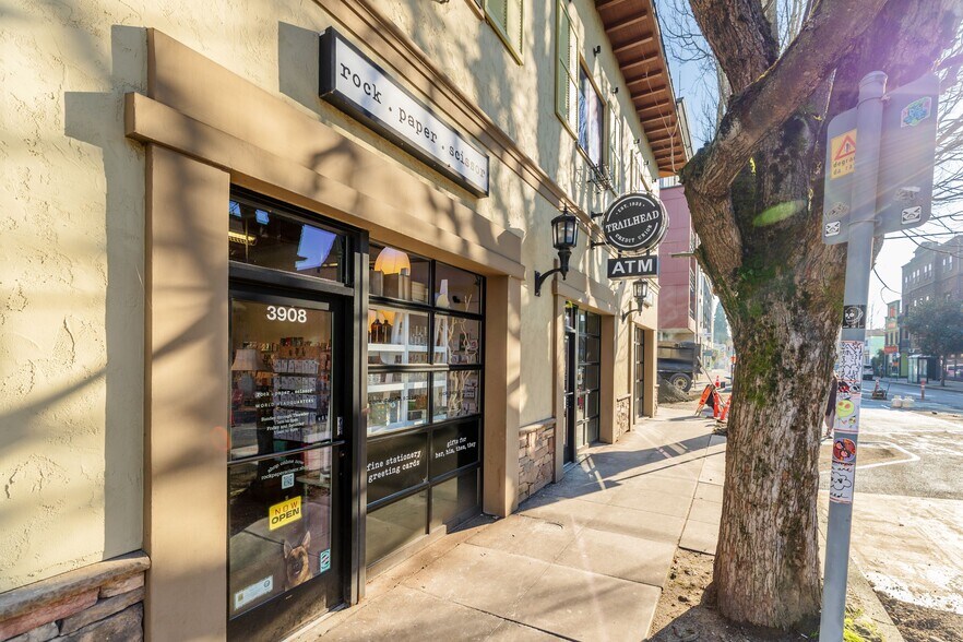 More Photos Of 3900 N Mississippi Ave, Portland Storefront Retail Office For Sale