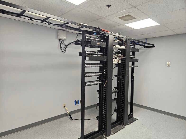 More Photos Of 414 Summers St, Charleston Office For Lease