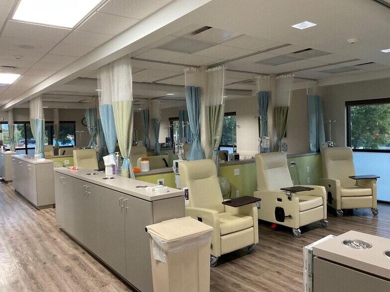 More Photos Of 1879 Williams Hwy, Grants Pass Medical For Sale