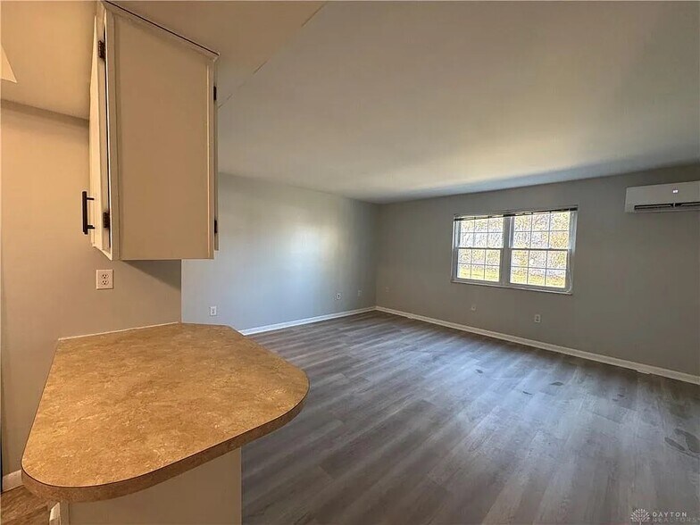 More Photos Of 30 Poinciana Dr, Dayton Apartments For Sale