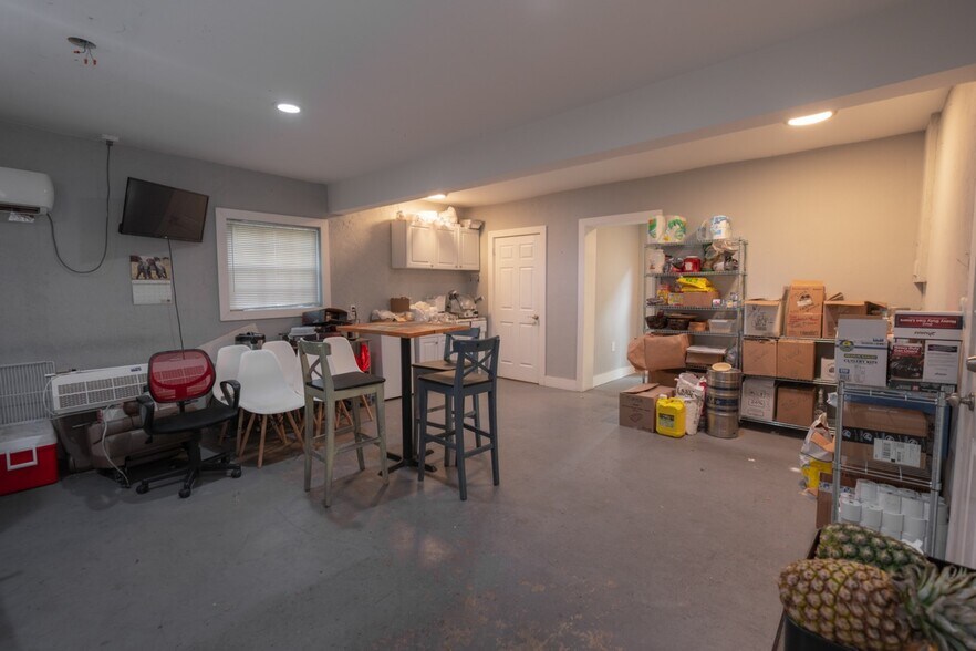 More Photos Of 1652 SW 8th St, Miami Restaurant For Sale