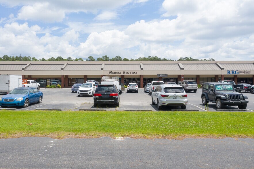 Primary Photo Of I-75 @ I-75 & U.S. 90, Lake City Unknown For Lease