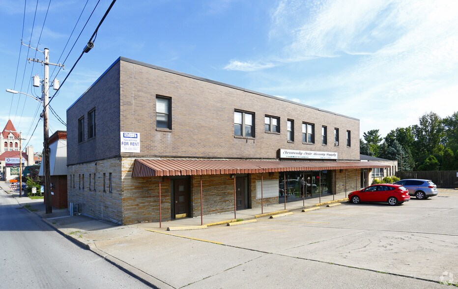 Primary Photo Of 1-7 S Mount Vernon Ave, Uniontown Office For Sale