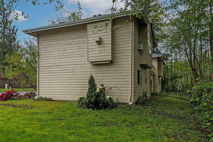 More Photos Of 2406 99th Ave NE, Lake Stevens Multifamily For Sale