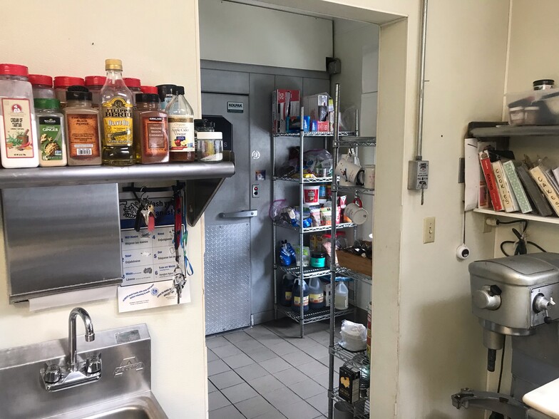 More Photos Of 3 Field Rd, Cos Cob Specialty For Sale