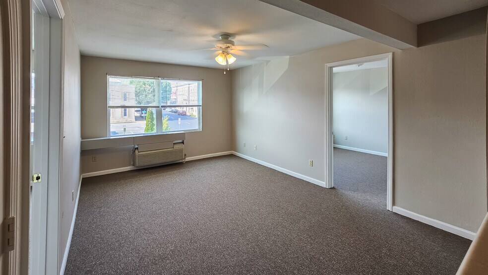 More Photos Of 111 E 4th St, Hopkinsville Apartments For Sale