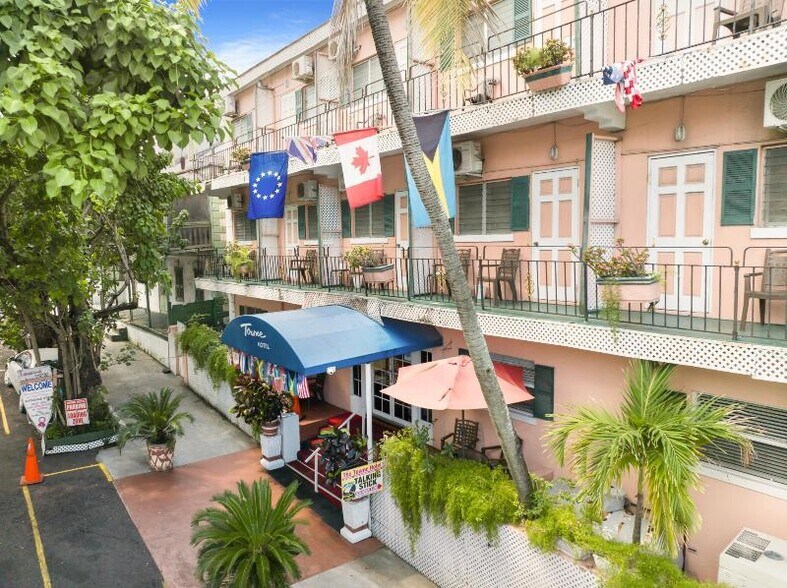 More Photos Of 40 George St, Nassau Hotel For Sale