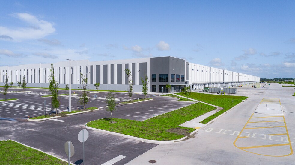 Primary Photo Of 4001 Logistics Pky, Winter Haven Distribution For Lease