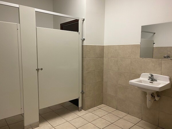 More Photos Of 2401 Highway 13 W, Burnsville Warehouse For Sale