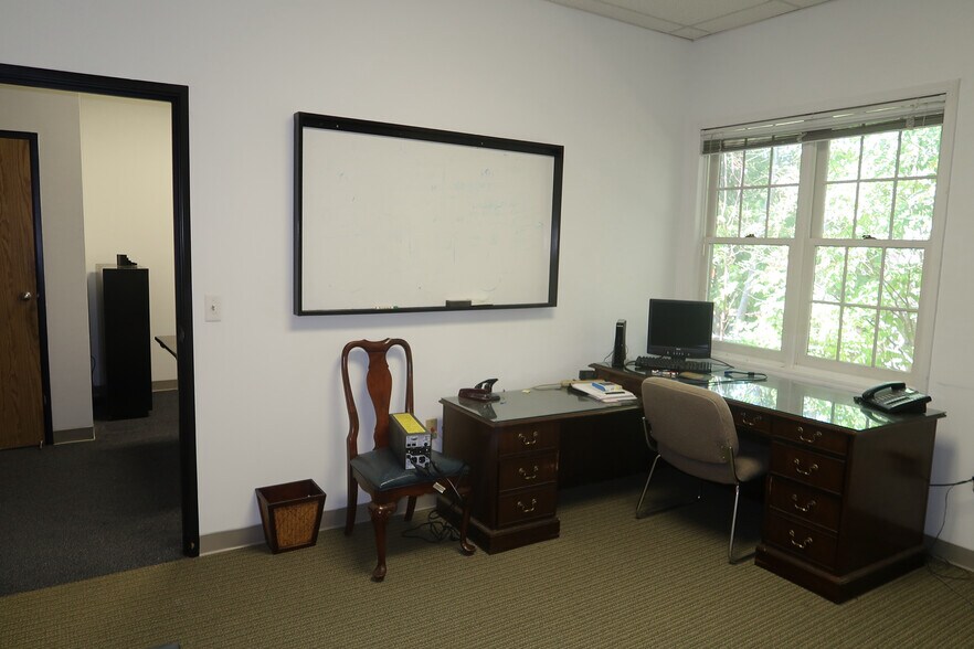 More Photos Of 502 Hamburg Tpke, Wayne Office For Sale