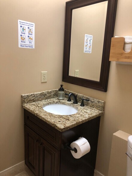 More Photos Of 2340 Perimeter Park Dr, Atlanta Office Residential For Lease