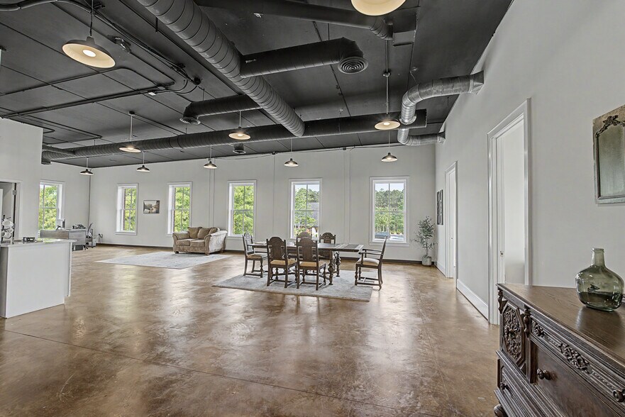 More Photos Of 1430 Capital Ave, Watkinsville Storefront Retail Office For Sale