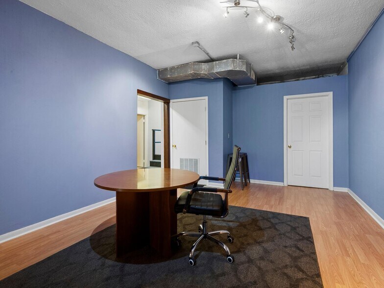More Photos Of 745 Carl Eller Rd, Mars Hill Freestanding For Lease